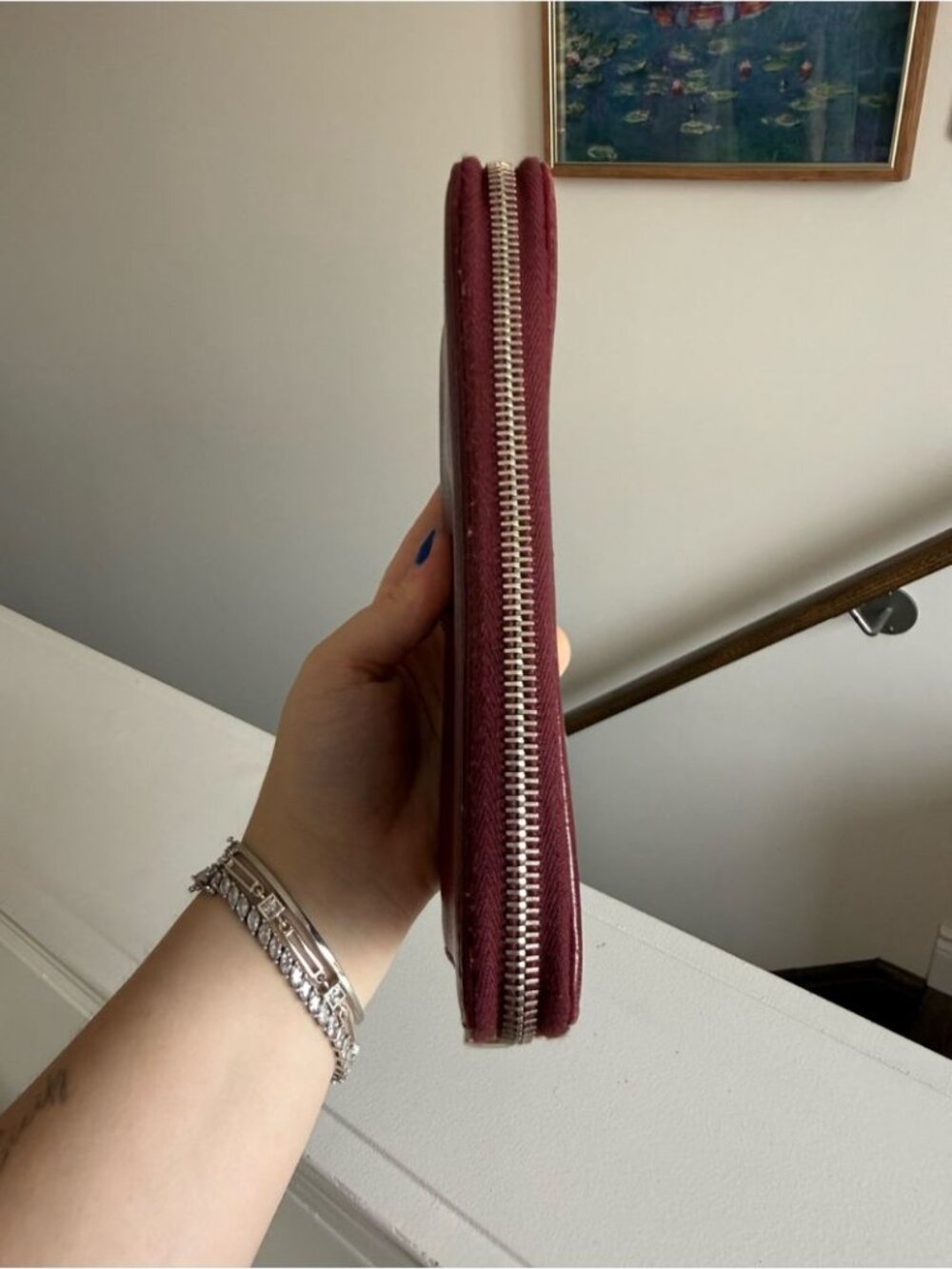 Gucci Deep Wine Res Leather Zip Around Wallet with Embossed GG - Picture 3 of 8